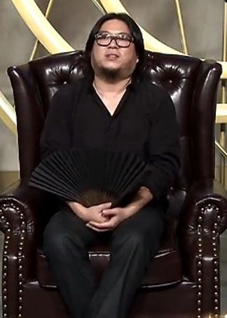 晓松说}