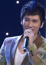 小心00后}